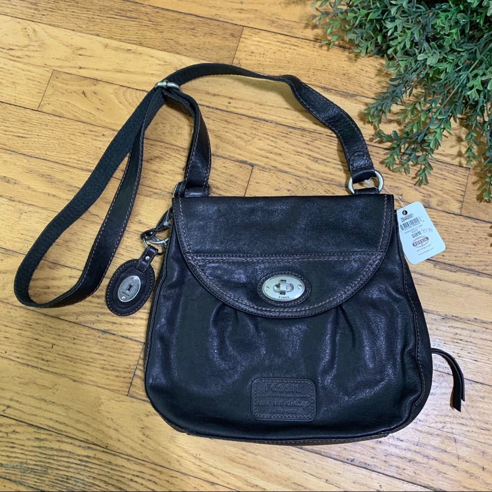 Fossil Heirloom FLP organizer crossbody bag